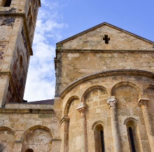 Basilica romanica di Santa Giusta. Abside e campanile